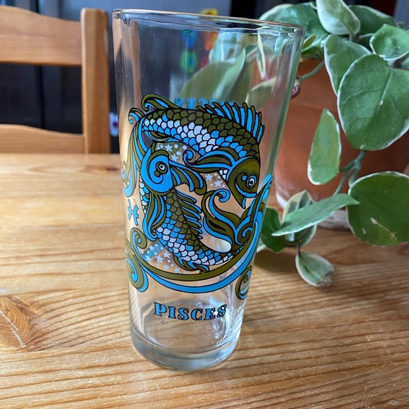 Vintage Zodiac Pisces Glass